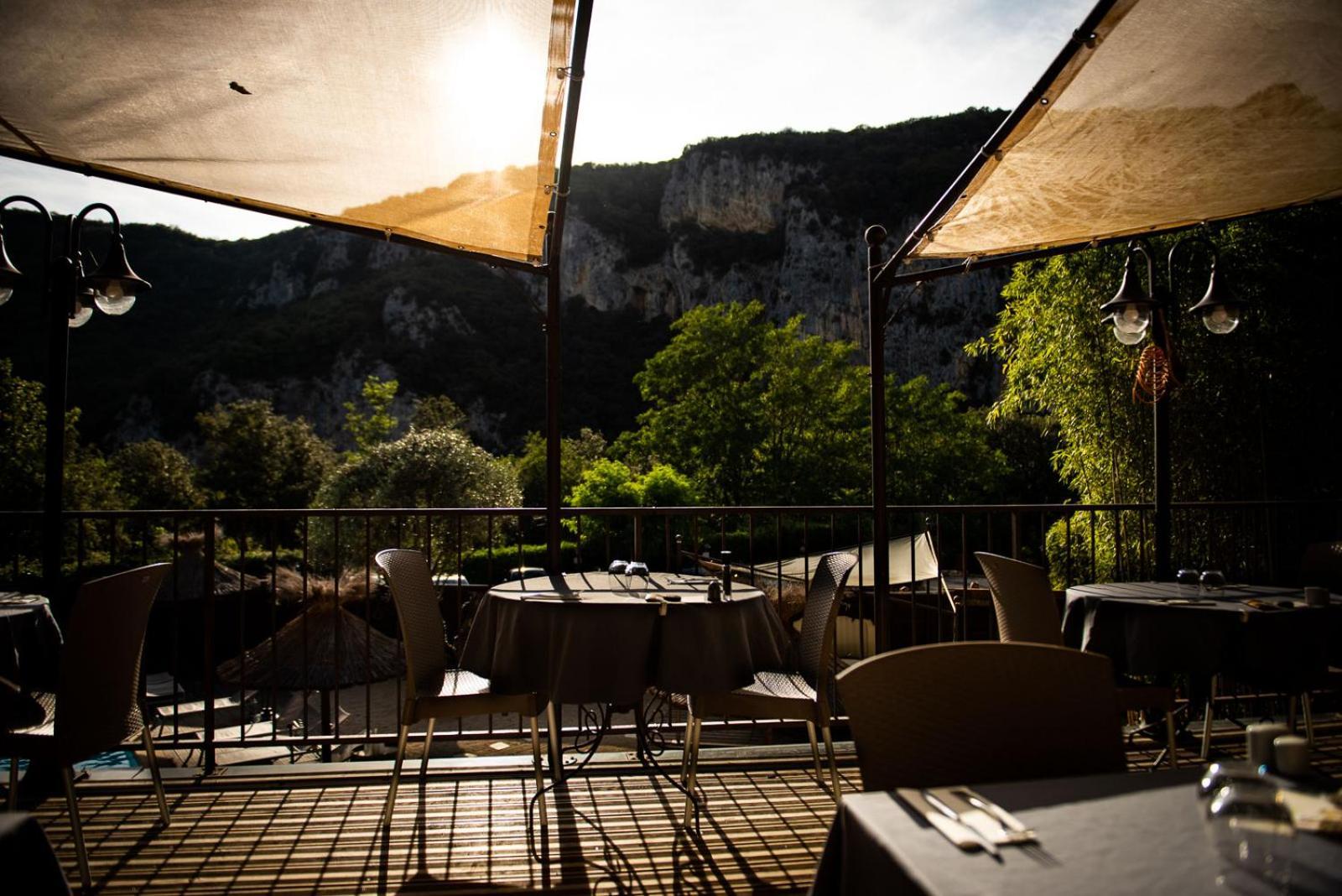 Le Belvedere Vallon-Pont-dʼArc Екстериор снимка