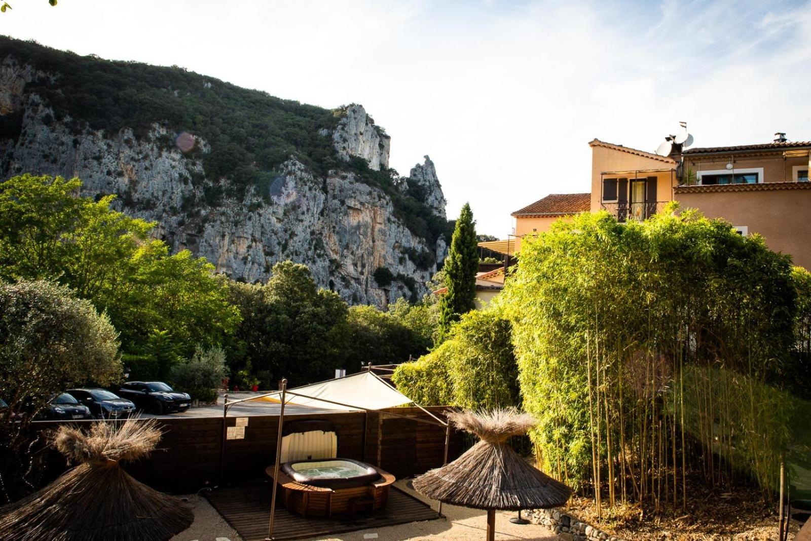 Le Belvedere Vallon-Pont-dʼArc Екстериор снимка